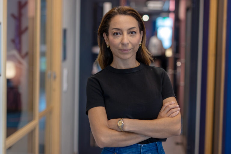 Sanaz-porträtt1 (ID 17657)